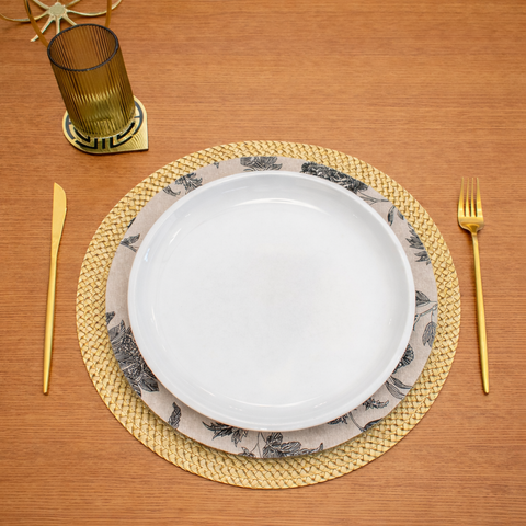 Base de Plato Flores Beige Esencia 33 x 33 x 1.7 cm