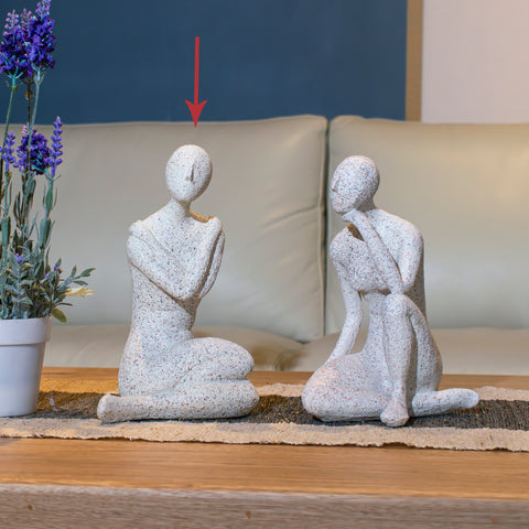 Escultura abrazo Blanco Ebud 15.1 x 11.8 x 23 cm